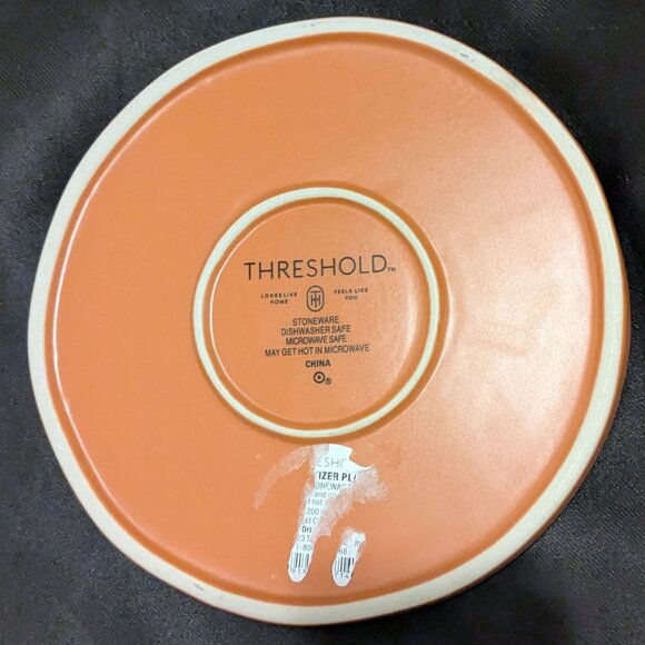 Two 6" Threshold Halloween appetizer plates... stoneware - Picture 4 of 4